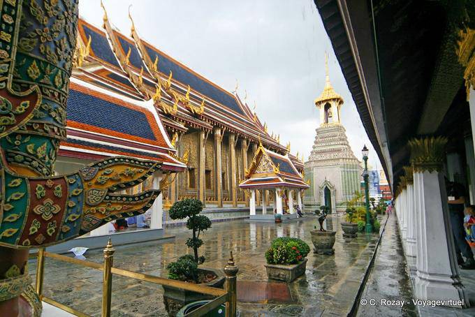 Visualizza la Cappella del Gandhara Buddha, Wat Phra Kaew, Bangkok - La Tailandia