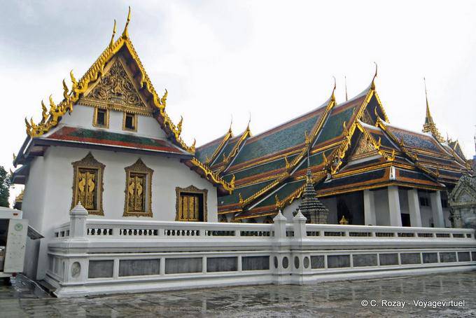 Un padiglione annesso, Wat Phra Kaew, Bangkok - La Tailandia