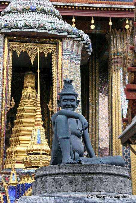 Dr. Eremita, Wat Phra Kaew, Bangkok - La Tailandia