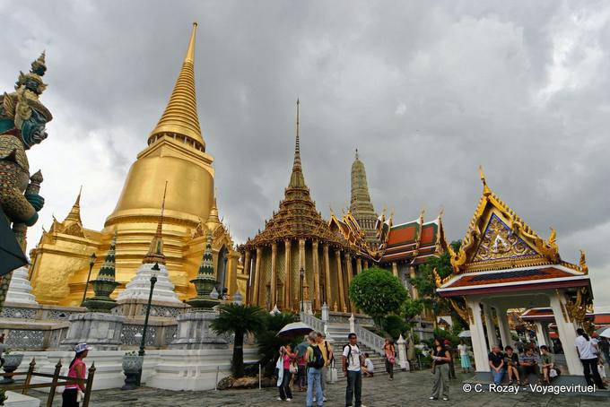 Phra Sri Rattana Chedi e Mondop, Wat Phra Kaew, Bangkok - La Tailandia