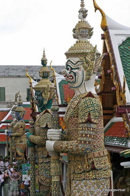 Thotsakhirithon guardie, Wat Phra Kaew, Bangkok - La Tailandia