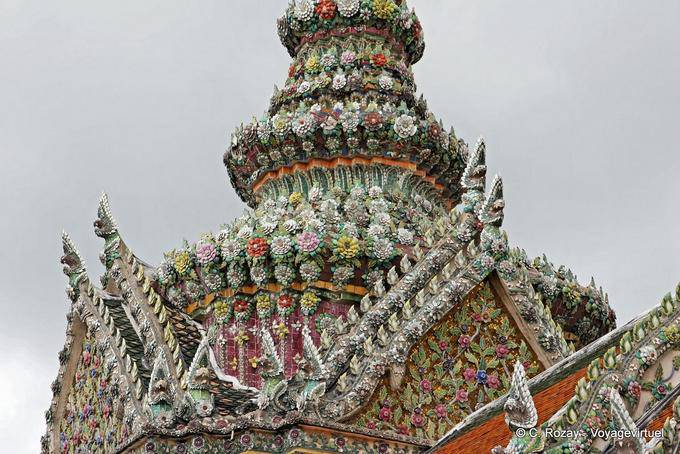 Top Sawetkudakarn Viharn Phra Yod, Wat Phra Kaew, Bangkok - La Tailandia