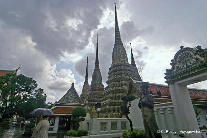 Stupa di Wat Phra Chettuphon, Bangkok - La Tailandia