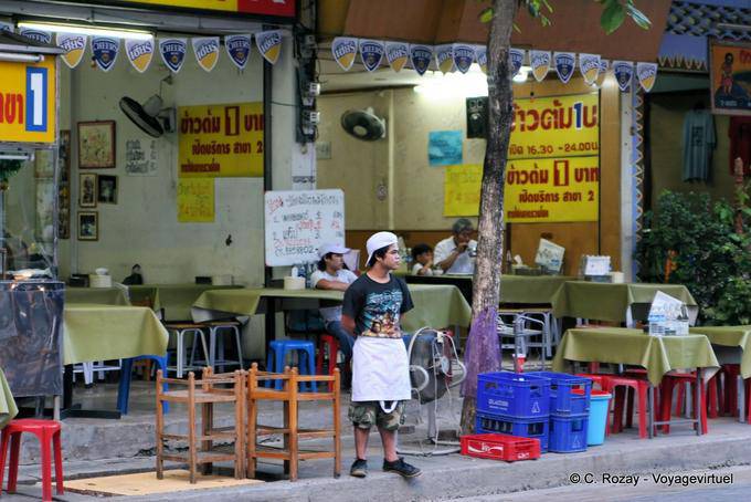 Aspettando il cuoco, Chiang Mai - La Tailandia