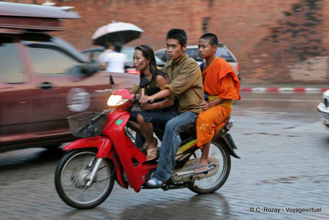 Moto Trio, Chiang Mai - La Tailandia