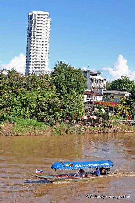 Costruzione della barca, Chiang Mai - La Tailandia