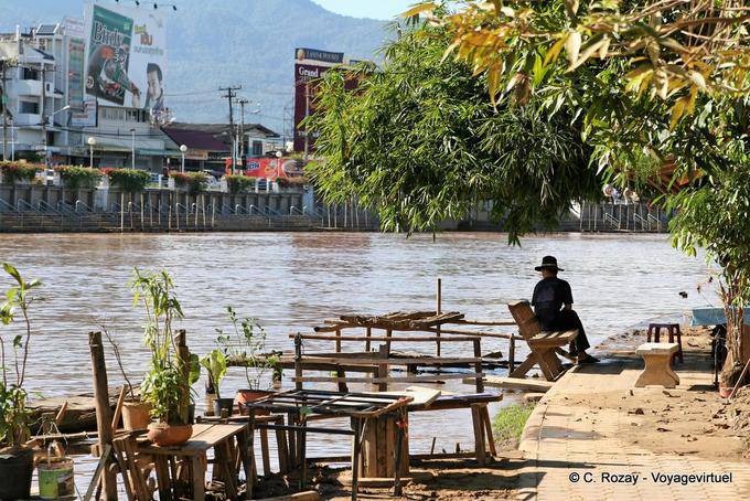 Lungo il fiume Ping, Chiang Mai - La Tailandia