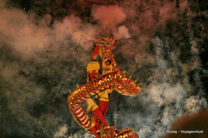 Clanking Rappresentazione, Chiang Mai - La Tailandia