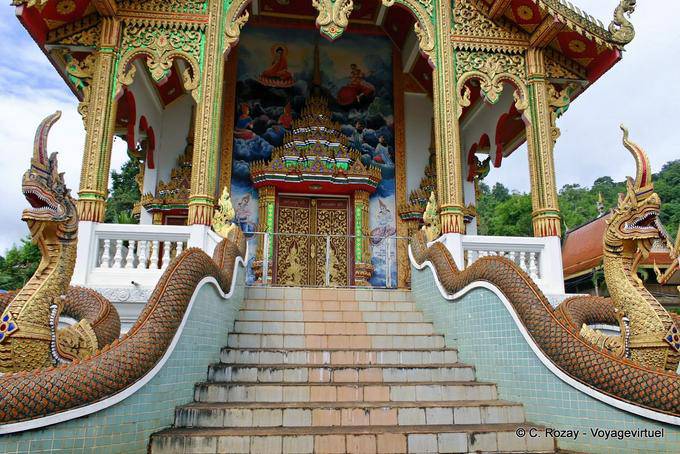 Viharn il tempio buddista di Chiang Mai - La Tailandia