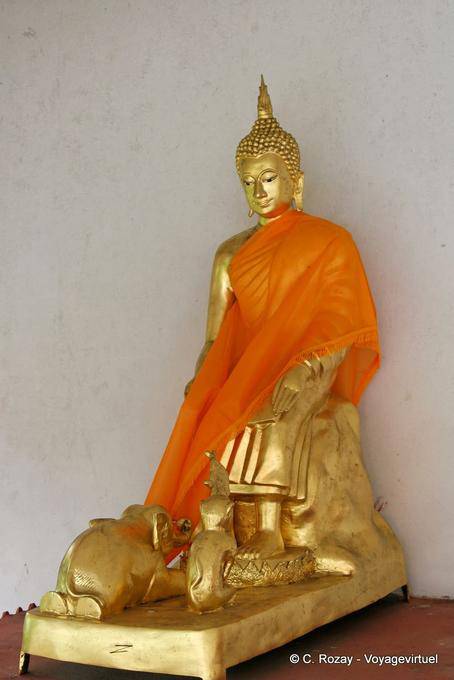 Buddha Mercoledì (dopo il tramonto), Phra Pang Reerai, Chiang Mai - La Tailandia
