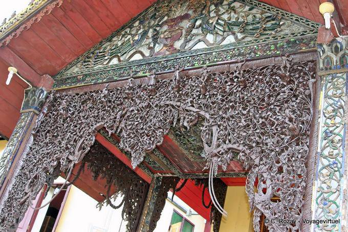 Particolare all'ingresso di Wat Sri Chum, Lampang - La Tailandia