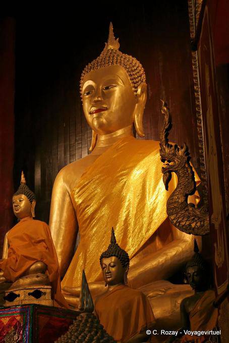 Golden Buddha, Wat Chedi Luang, Chiang Mai - La Tailandia