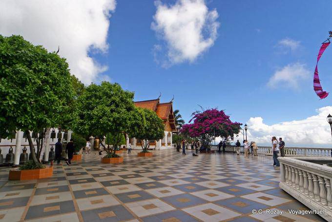 La grande terrazza, Wat Doi Suthep, Chiang Mai - La Tailandia