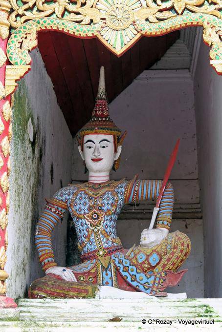 Un divertente Nat Wat Doi Suthep, Chiang Mai - La Tailandia