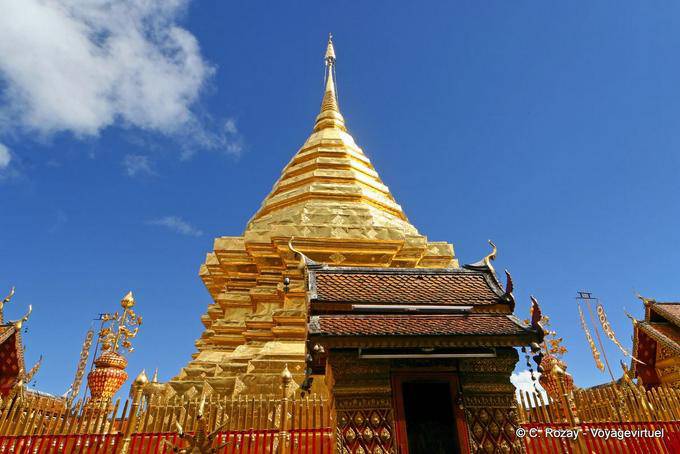 Grande Stupa (chedi), Wat Doi Suthep, Chiang Mai - La Tailandia