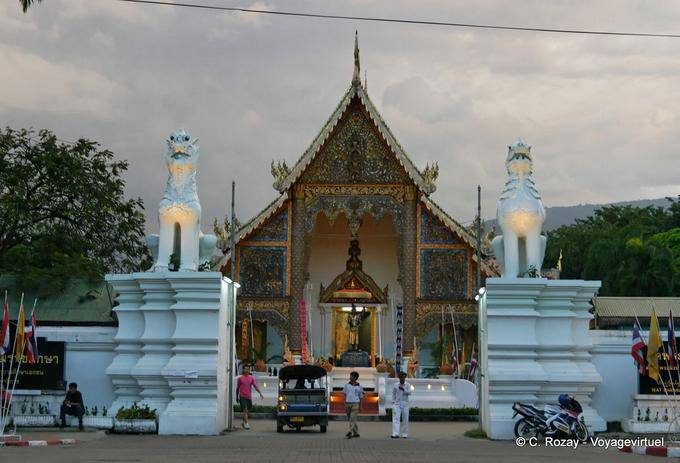 Ingresso principale, Wat Phra Singh, Chiang Mai - La Tailandia