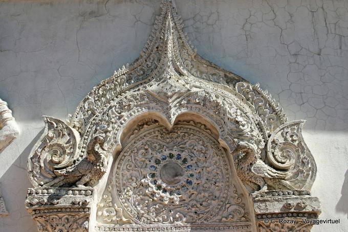 Dettaglio architettonico, Wat Phra Singh, Chiang Mai - La Tailandia