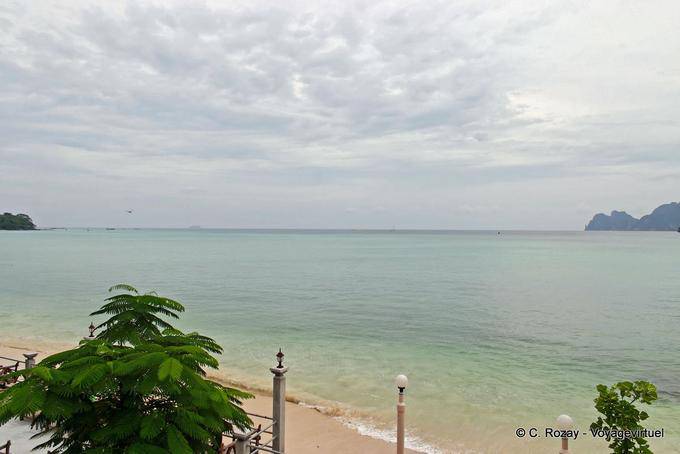 Vista sul Tonsai Bay, Koh Phi Phi - La Tailandia