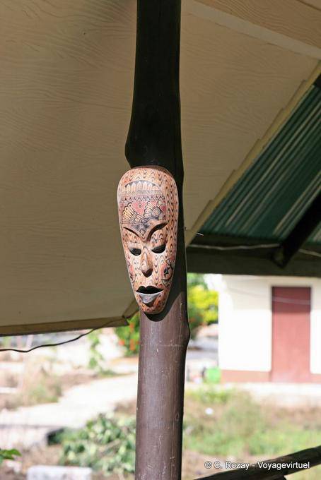 Maschera di legno, Koh Phi Phi - La Tailandia