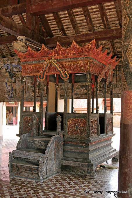 Trono Antico, il Wat Phra That Lampang Luang (Lampang) - La Tailandia