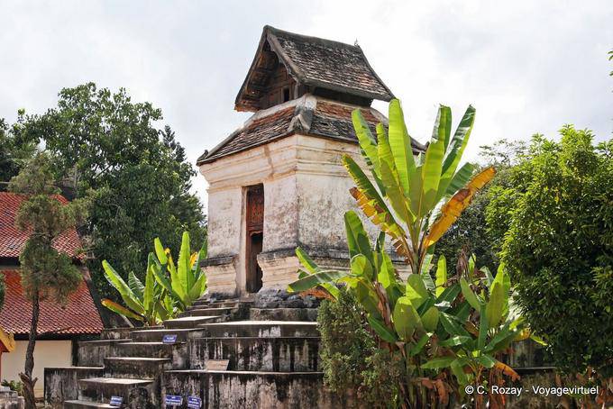 L'Impronta cappella (Ho Phra Putthabat), il Wat Phra That Lampang Luang - La Tailandia