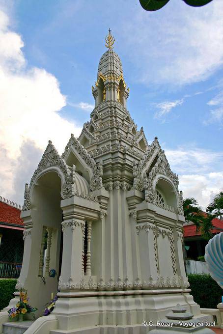 Piccola cappella Wat Phra Si Rattana Mahathat, Phitsanulok - La Tailandia