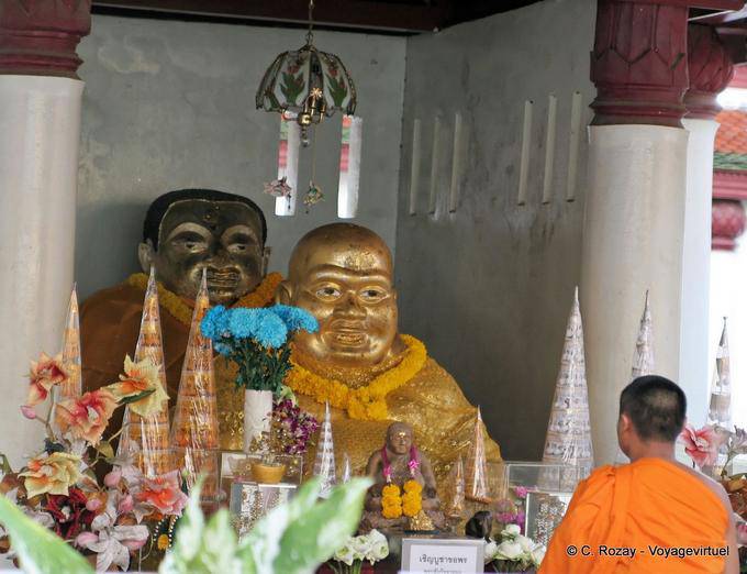 La cappella tre Buddha panciuti, Phitsanulok - La Tailandia