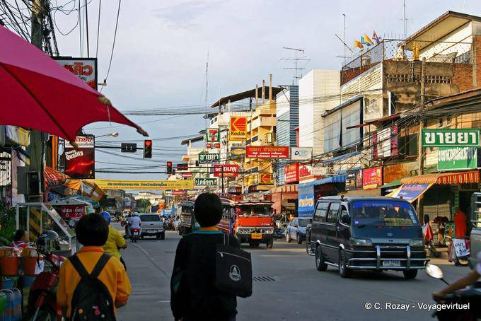 Passeggiata Città, Phitsanulok - La Tailandia