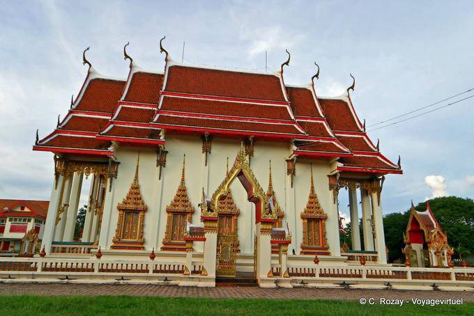 Profilo ubosoth a Wat Chalong, Phuket - La Tailandia