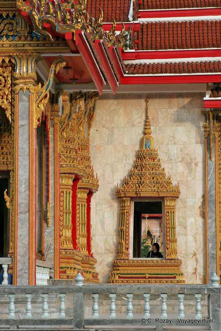 L'armonia decorativa di Wat Chalong, Phuket - La Tailandia