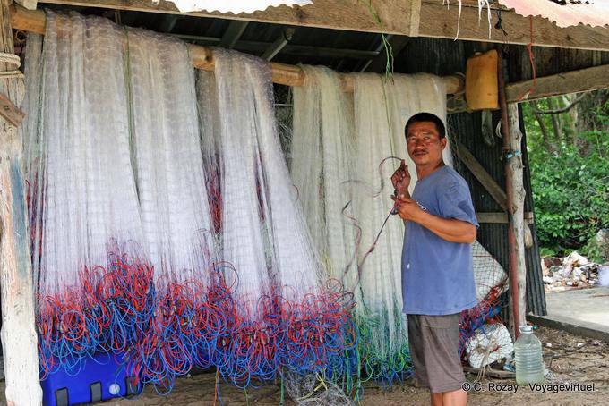 Hanging reti da pesca, Phuket Chalong - La Tailandia