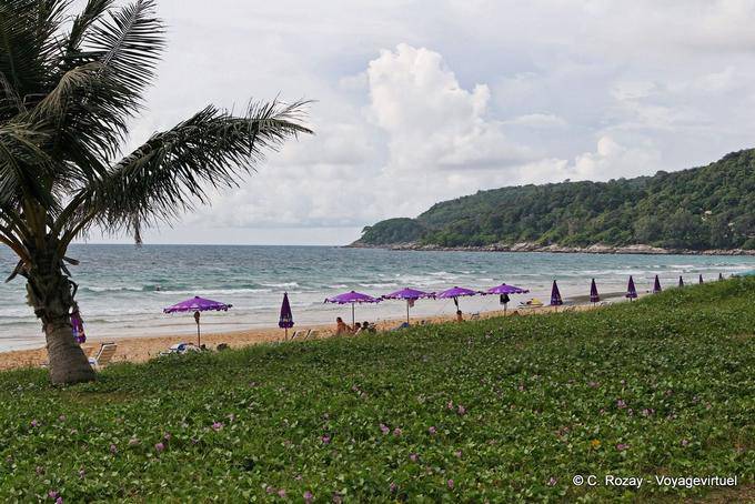 La spiaggia di Patong, Phuket - La Tailandia
