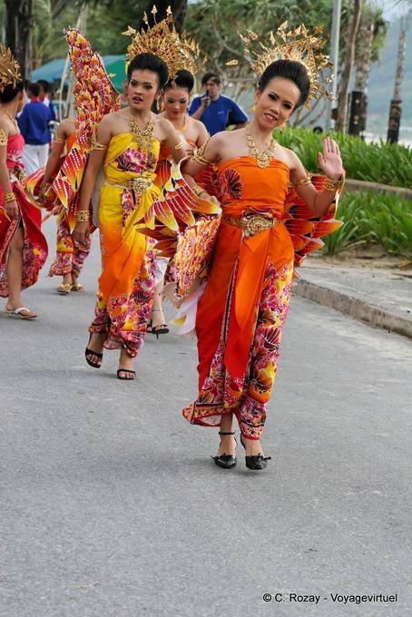 Parata gay, Festival Patong, Phuket - La Tailandia