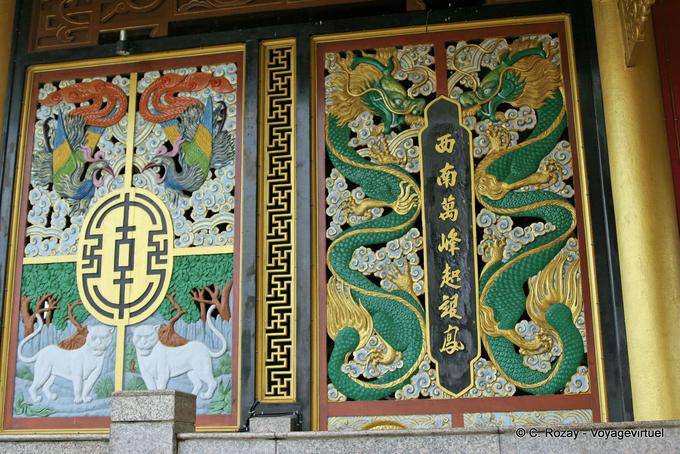 Decorazione di tempio cinese colorato, Phuket Town Gypsy - La Tailandia