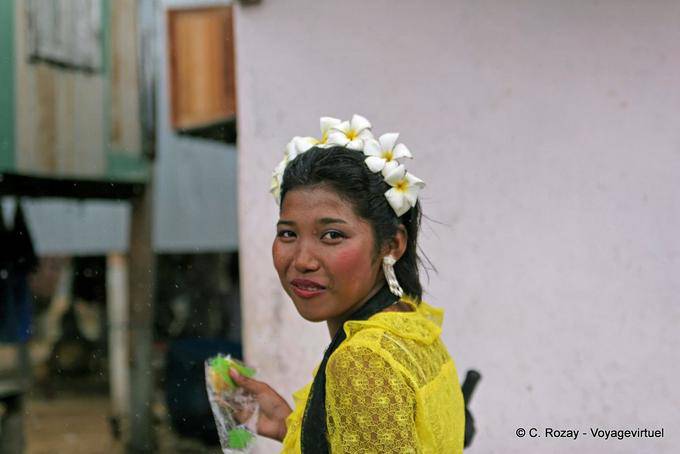 Corona di fiori Frangipani, Phuket Town Gypsy - La Tailandia