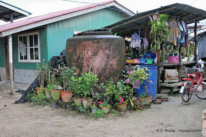Serbatoio acqua, Phuket Town Gypsy - La Tailandia