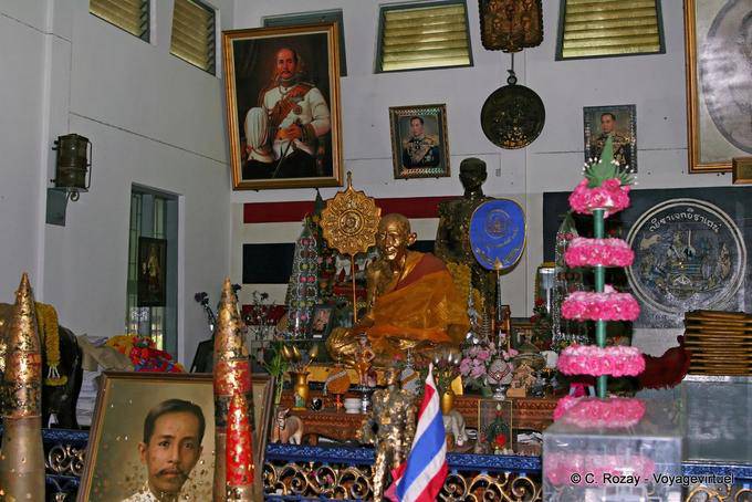 All'interno del tempio, Phuket Town Gypsy - La Tailandia
