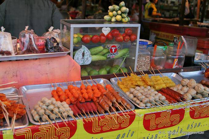 Stall vari kebab, Sukhothai - La Tailandia