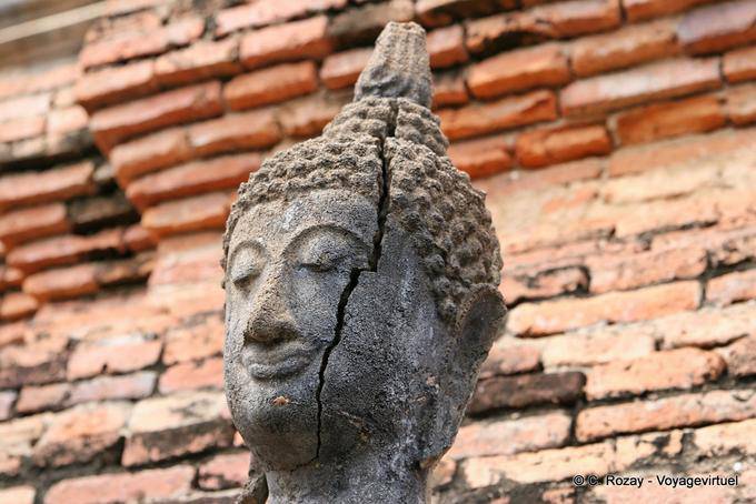 Frattura, Sukhothai, Wat Mahathat - La Tailandia