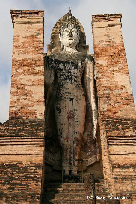 Attharot Phra Buddha, Sukhothai, Wat Mahathat - La Tailandia