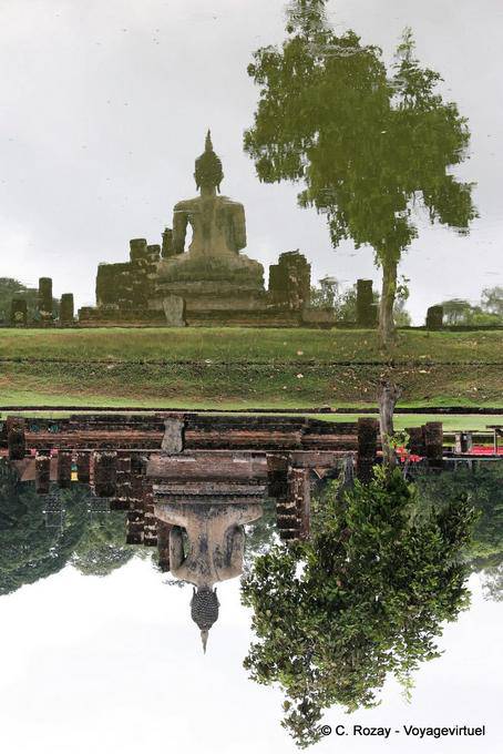 Riflessione buddista, Sukhothai, Wat Mahathat - La Tailandia