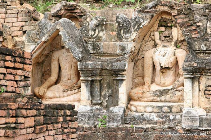 Buddha in nicchie, Sukhothai, Wat Mahathat - La Tailandia