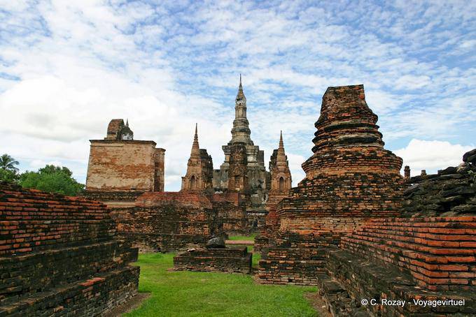 Gruppo centrale da Attharot Phra Buddha, Sukhothai, Wat Mahathat - La Tailandia