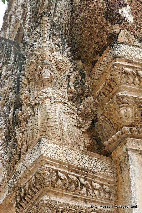 Naga Khmer, Sukhothai, Wat Mahathat - La Tailandia