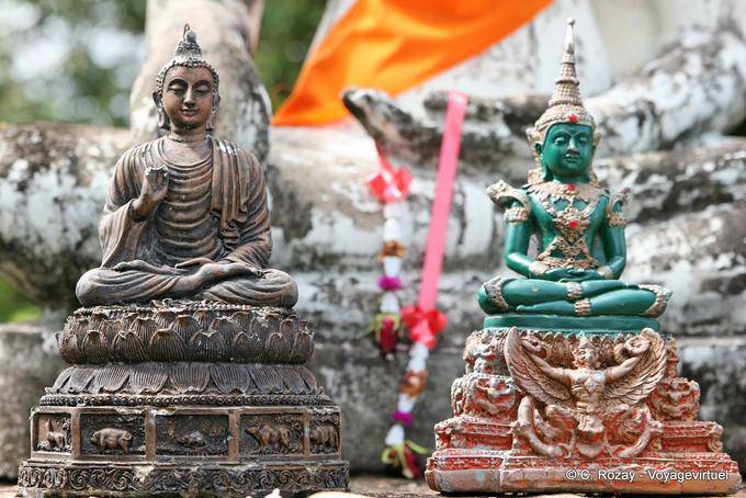 Statuette postura di meditazione e di insegnamento, Sukhothai, Wat Mahathat - La Tailandia