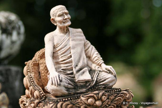 Statua di un saggio, Sukhothai, Wat Mahathat - La Tailandia