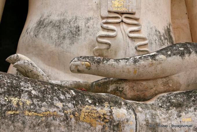 Meditazione mano Phra Achana, Sukhothai, Wat Sri Chum - La Tailandia