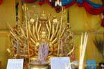 Miglia Bodhisattva alle armi, Wat Choeng Phanan, Ayutthaya, La Tailandia.