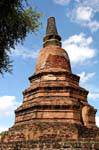 Incompleto Chedi, Wat Raj Burana, Ayutthaya, La Tailandia.