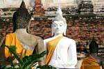 Faccia a faccia buddista, Wat Yai Chai Mongkol, Ayutthaya, La Tailandia.